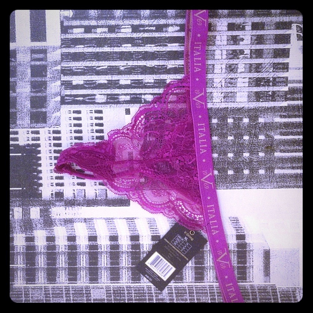 Versace V-string